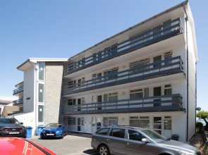 Swn Y Tonnau - Sea Front Apartment Spectacular Sea Views Parking Direct Beach Access