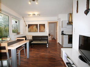 Apartment Matt See