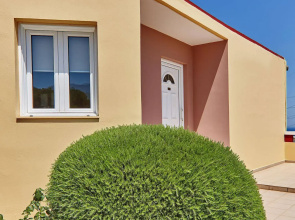 Everest Apartments
