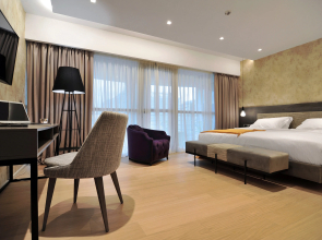 Athenaeum Grand Hotel