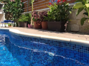 Fontana Traditional House