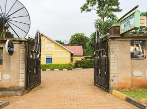 Green Garden Hotel