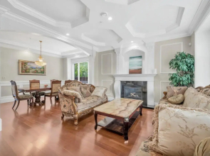Oakridge Home