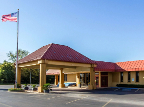 Quality Inn Ada near University