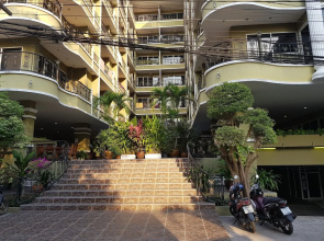 Pratumnak 1 bed With sea View at Siam Oriental Twins