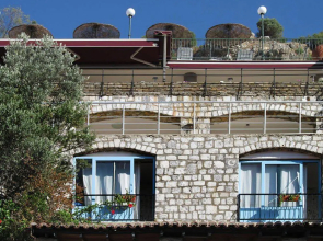 Serena Suites