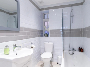 "Pearl Suite" & "Samphire Suite" Two stunning sea-view beachfront apartments by Margate Suites