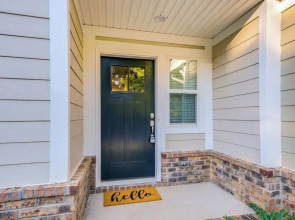 Cozy South Carolina Abode - Steps From Main Street