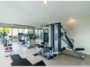 Sea Me Spring Too Hotel