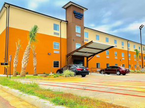 Days Inn & Suites by Wyndham Horn Lake/Memphis Graceland