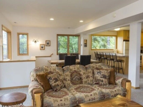 Stiles Chalet - 5 Br Home