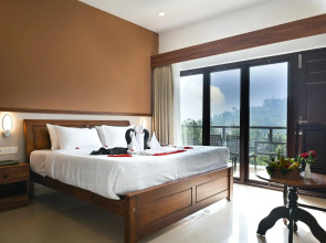 Misty Lake Resort