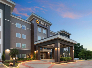 La Quinta Inn & Suites by Wyndham McAlester