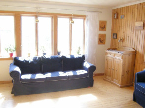 10 Person Holiday Home in Skärhamn