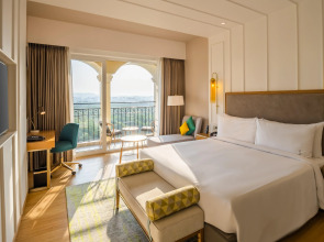 Holiday Inn Goa Candolim by IHG