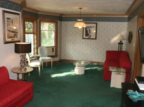 Historic Prentice House on John St.