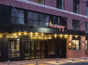 Canopy by Hilton Portland Waterfront