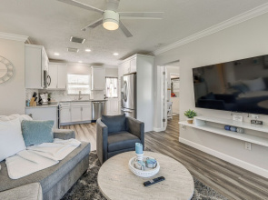 5 Mi to Riverwalk: Bradenton Family Home w/ Yard