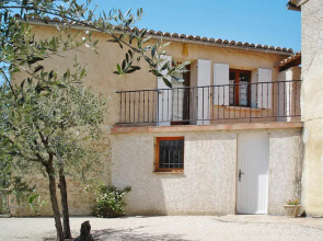 Cosy Holiday Flat With Communal Pool, Malaucène
