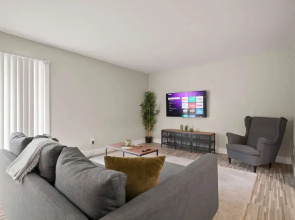 Relaxing 2BR 2BA Unit in the City