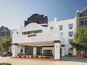 Courtyard Houma
