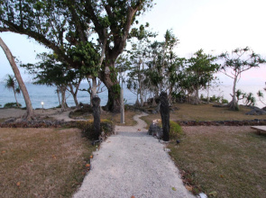 Vila Del Mare Beachfront Resort