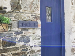 Cosy & Stylish Cottage in North Cornwall, UK