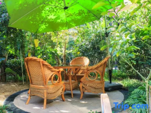 Boya Lakeside Garden Hotel