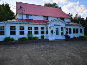 Crabbe Mountain Inn