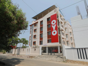 OYO 39342 Beehive Inn