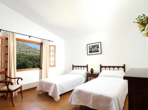 Villa - 4 Bedrooms with Pool and WiFi - 108763