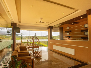 Treebo Tryst The Lake View Munnar