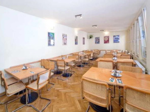 Hotel Meda - Art of Museum Kampa