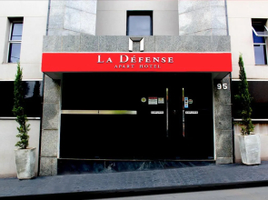 La Defense Apart Hotel