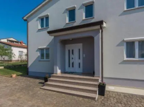 Silver Holiday House