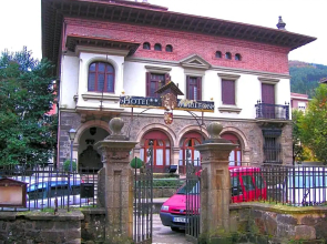 Hotel Mauleon