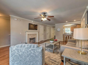 Charming Springdale Townhome ~ 5 Mi to Dtwn!