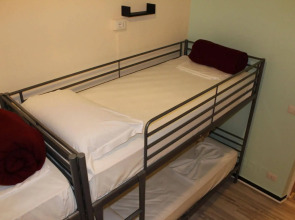 Victoria House Hostel