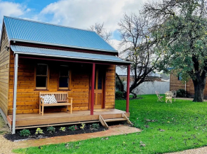 Willunga Gallery Cabins