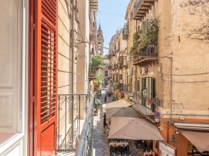 Il Cortile Degli Aragonesi