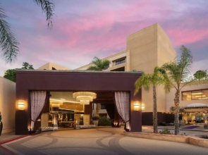 Avenue of the Arts Costa Mesa, a Tribute Portfolio Hotel