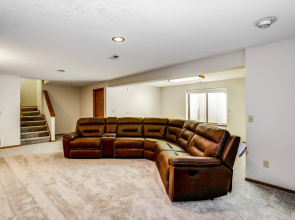 Amazing 3 bedroom House in Upscale Part of Town!