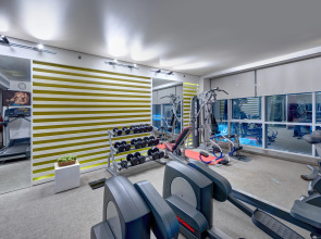 Отель 72 Sharjah