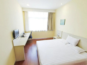 Hanting Express Lianyungang Suning Square