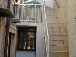 Mama's & Papa's house