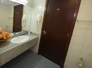 Parkside Suites Hotel Apartment