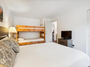 Tannhauser 116 - 2 Br Condo