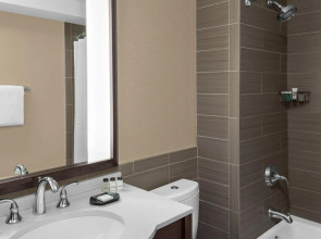 Sheraton Lincoln Harbor Hotel