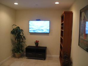 Modern Home in Burbank