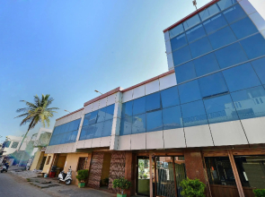 OYO 22499 Vishnu Residency